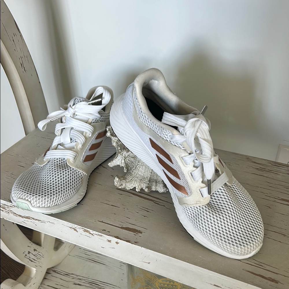 Adidas Bounce Sneakers